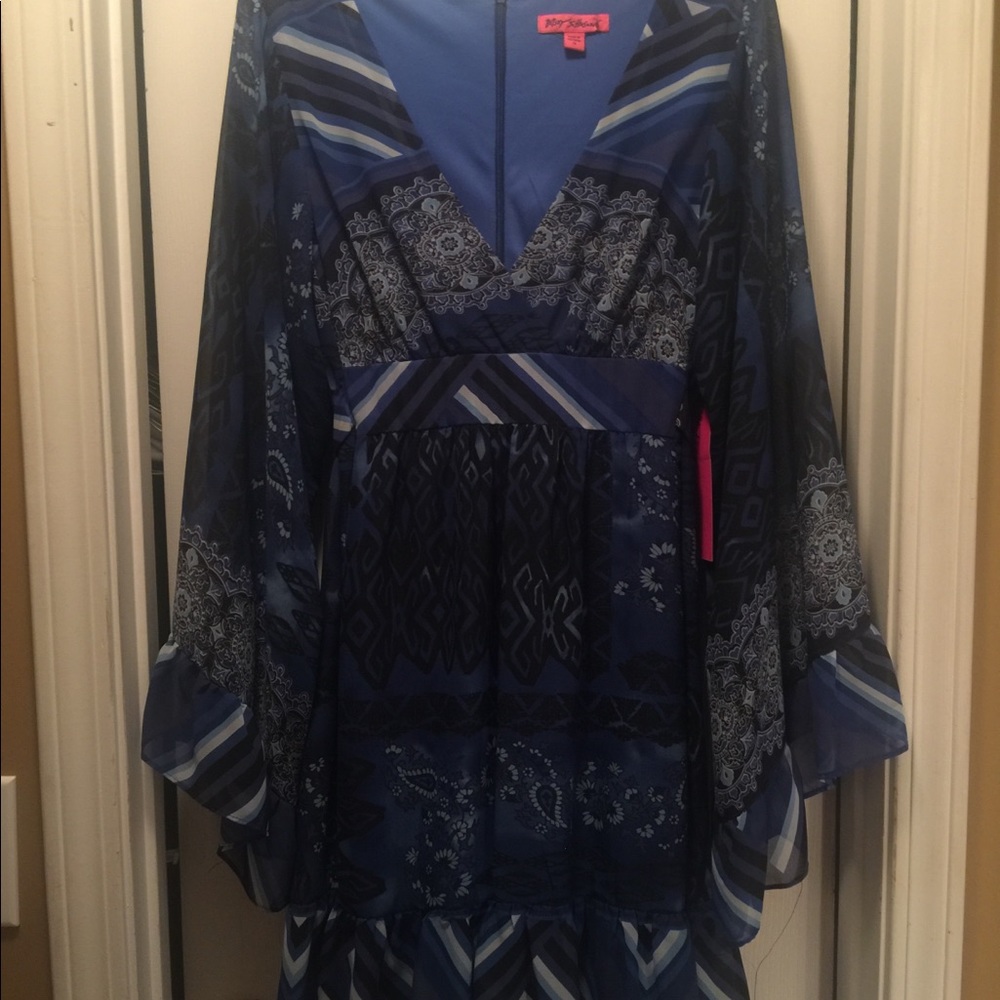 Dress - Picture 2 of 8